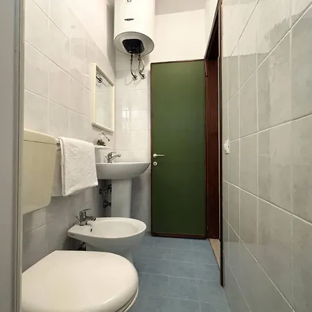 With Side Sea View דירה ביביונה