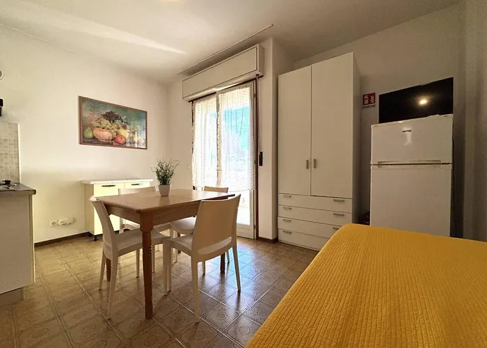 With Side Sea View *