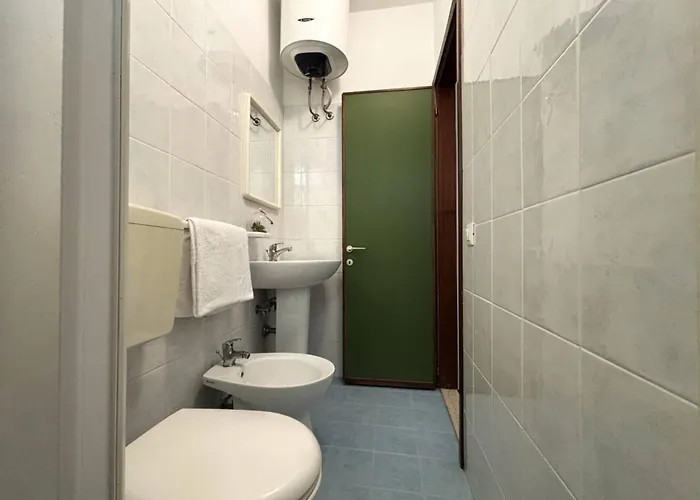 With Side Sea View דירה ביביונה