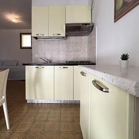 Διαμέρισμα With Side Sea View *